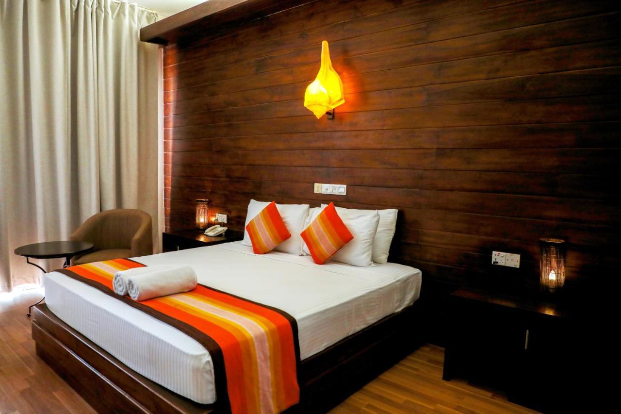 Hotel The Valampuri Dżafna Zewnętrze zdjęcie