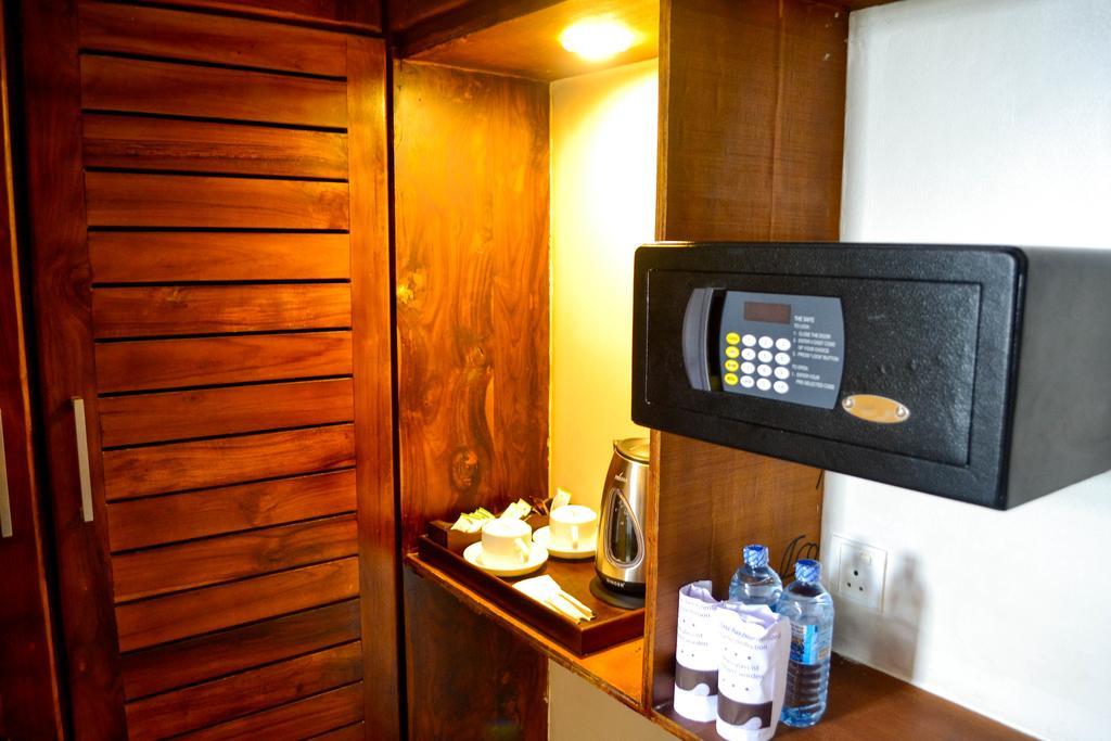 Hotel The Valampuri Dżafna Zewnętrze zdjęcie